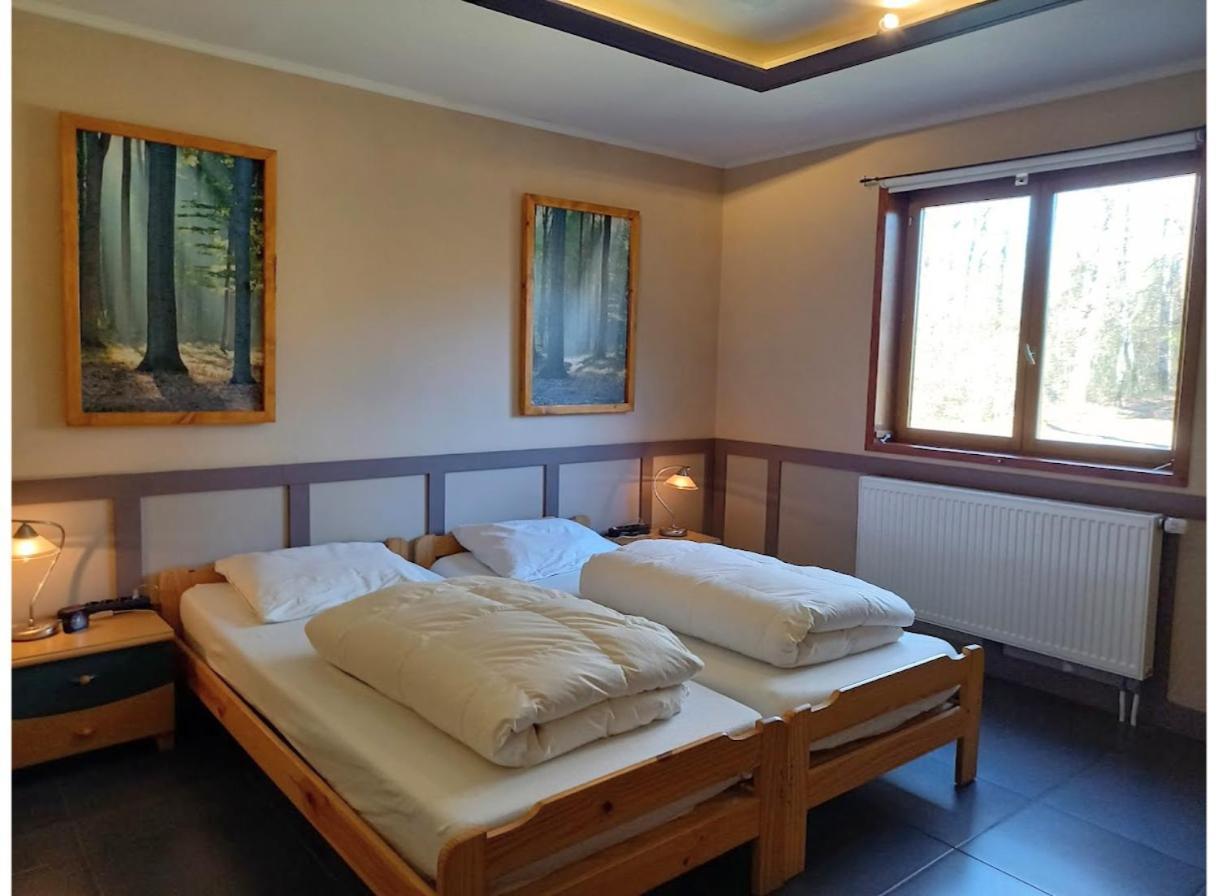 Holiday Home"Monsieur Nips" Érezée Екстериор снимка